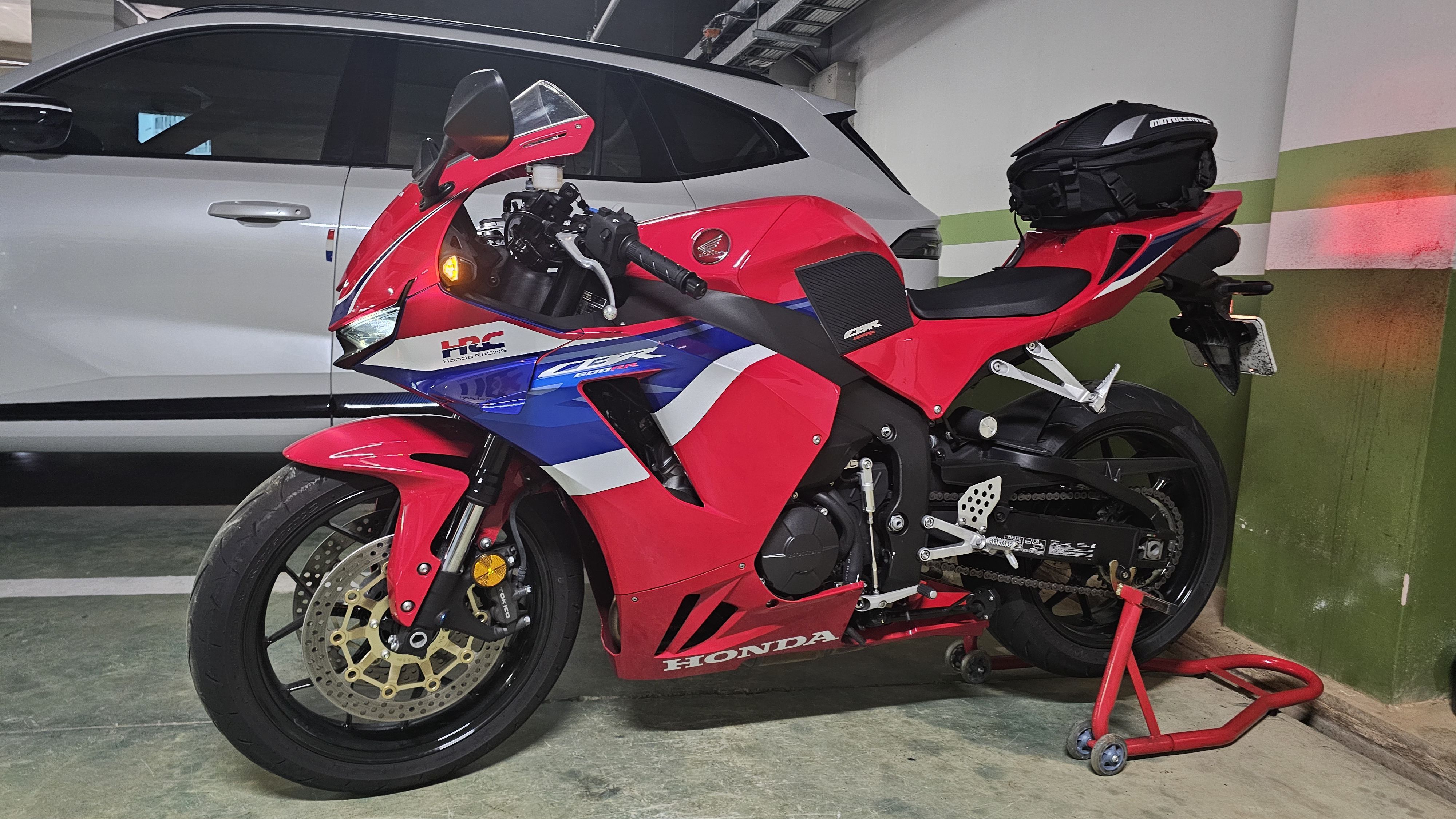 혼다 CBR 600 RR 2025 레드 사진 2