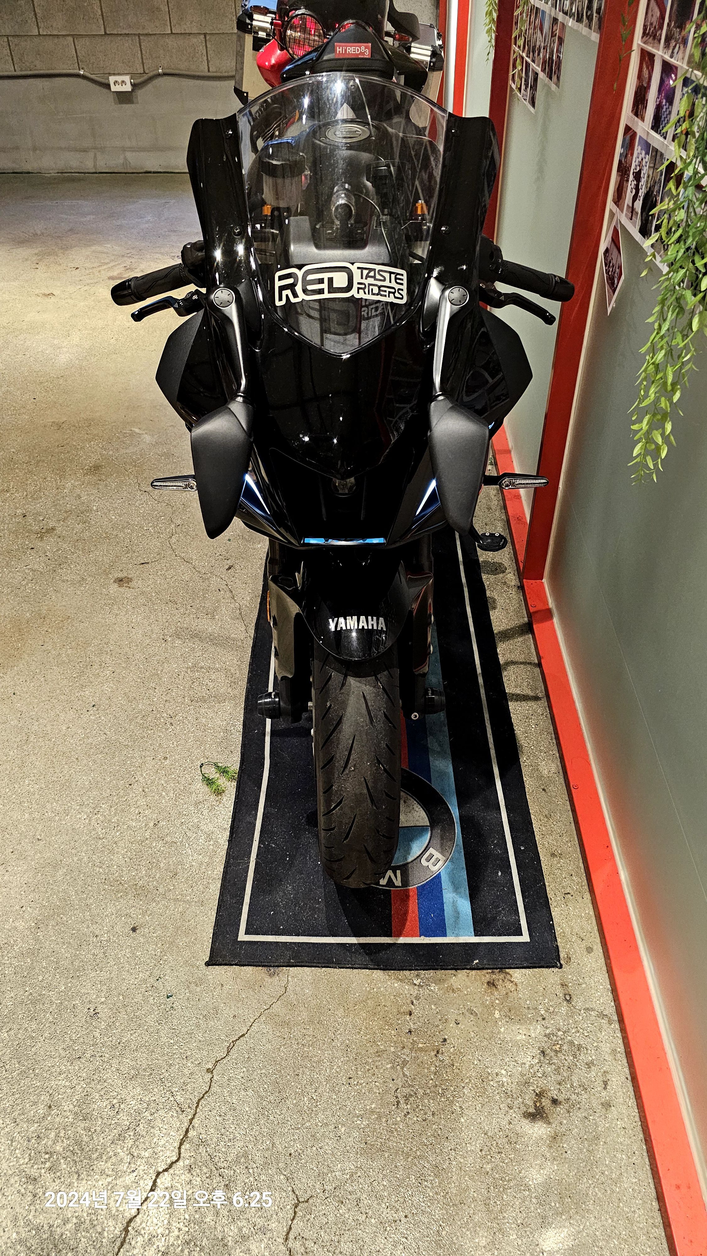 야마하 YZF R7 more