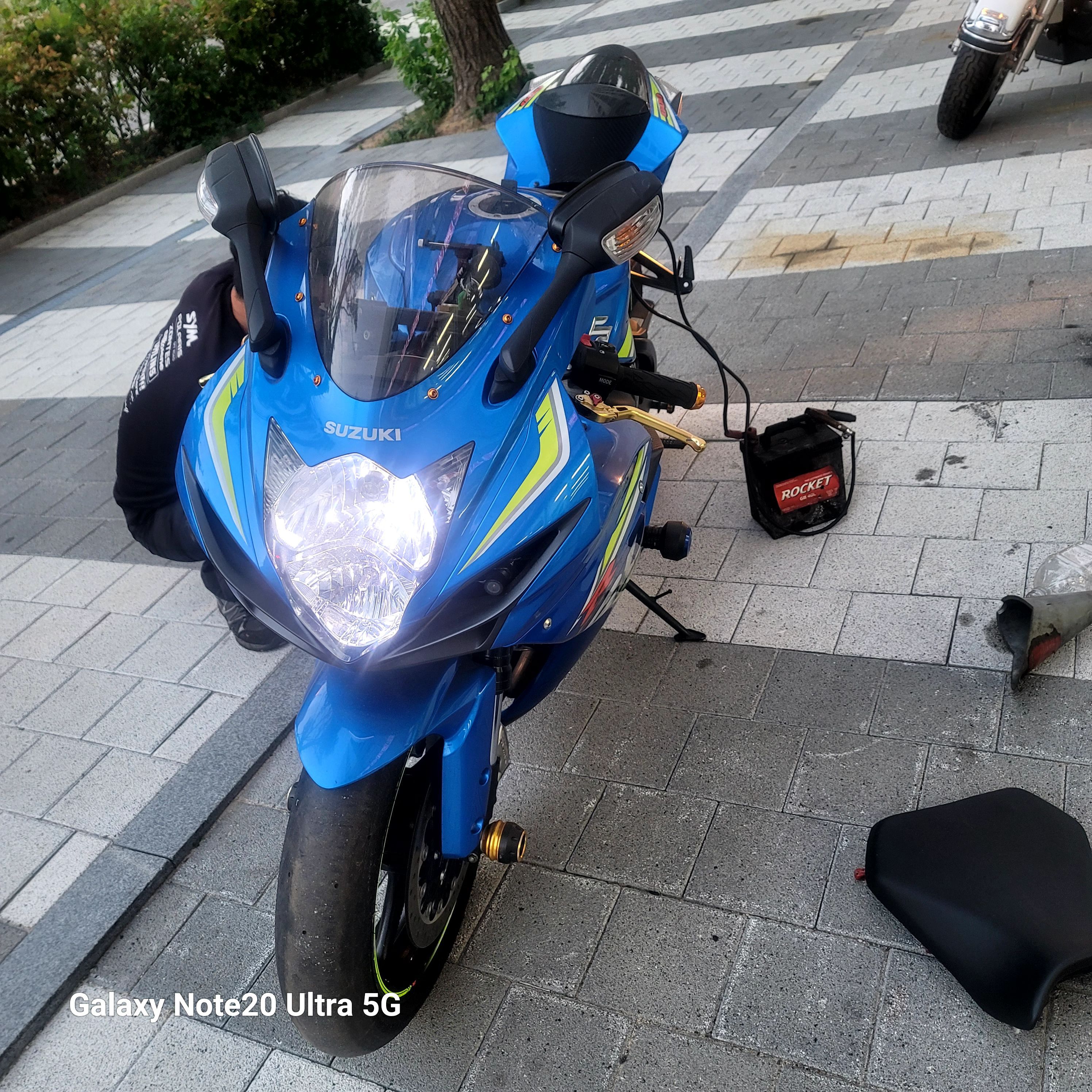 스즈키 GSX R 600 more