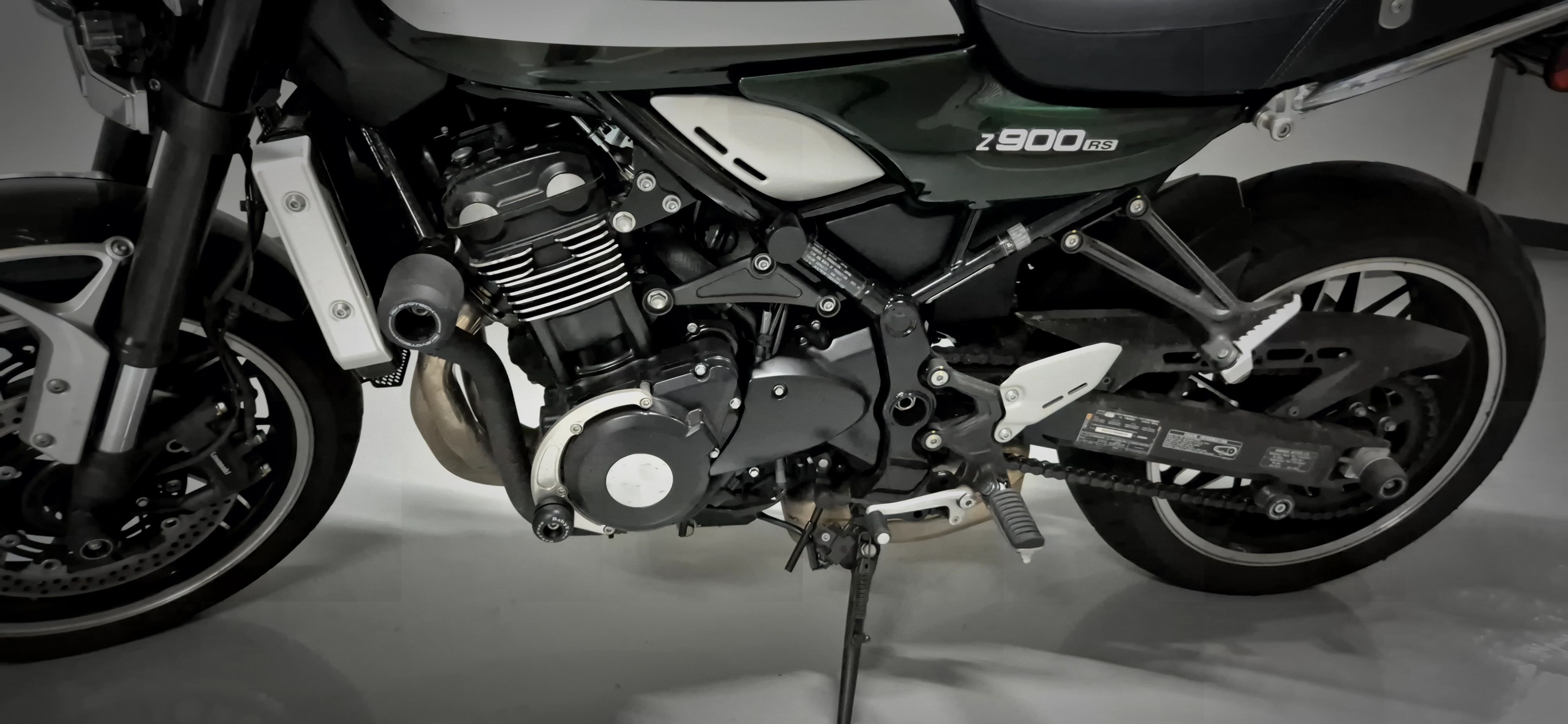 가와사키 Z 900 RS thumb 2