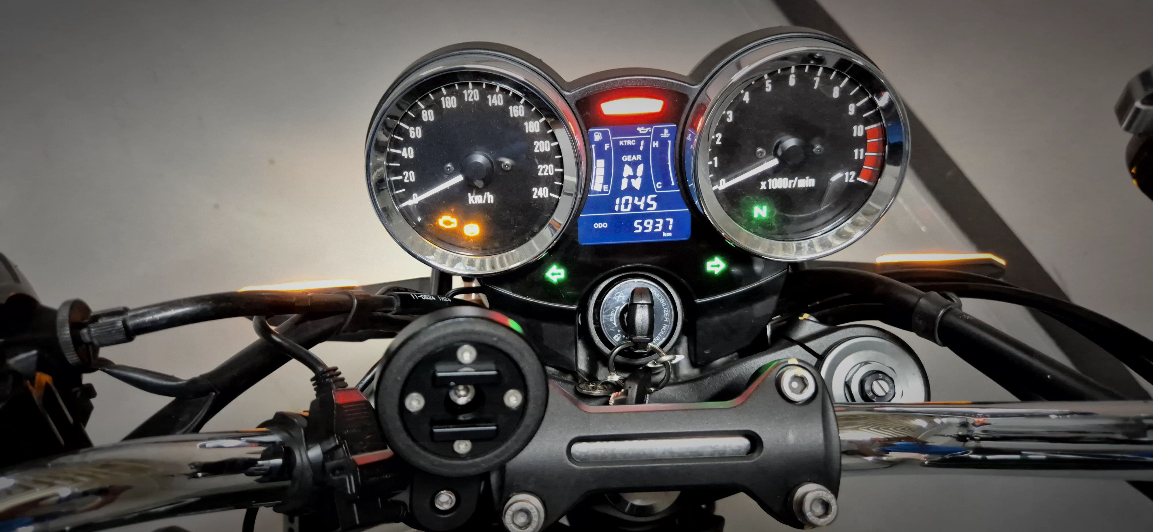 가와사키 Z 900 RS more