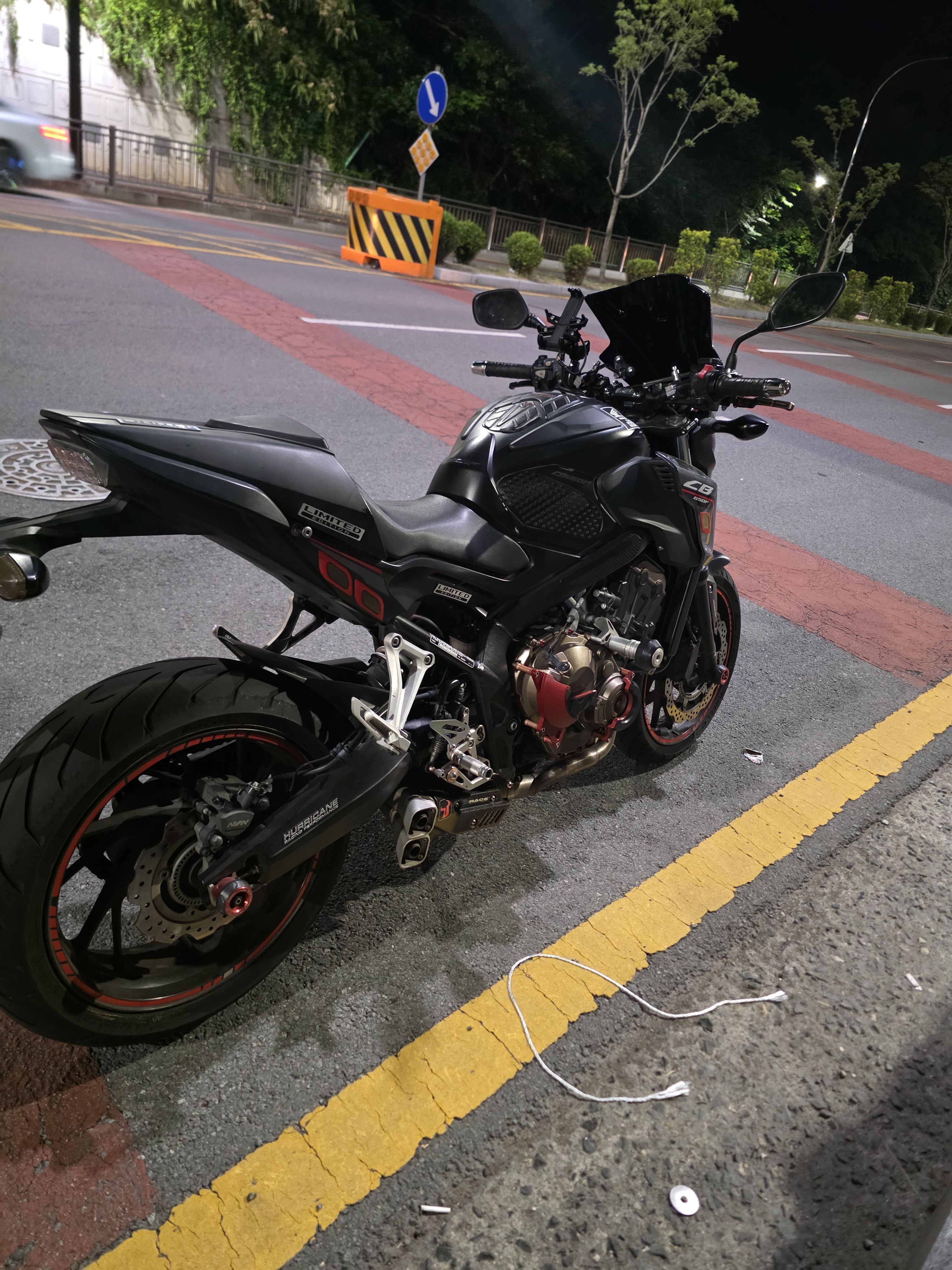 혼다 CB 650 F thumb 2