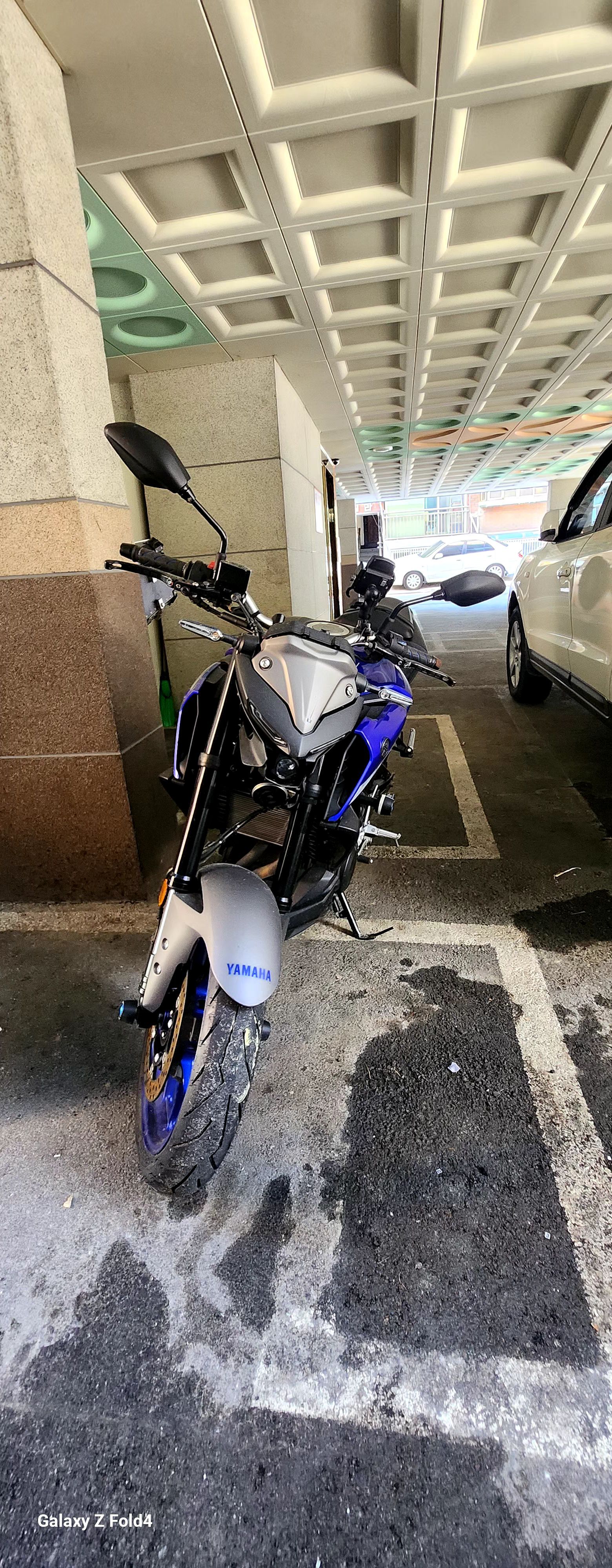 야마하 MT 03 thumb 2