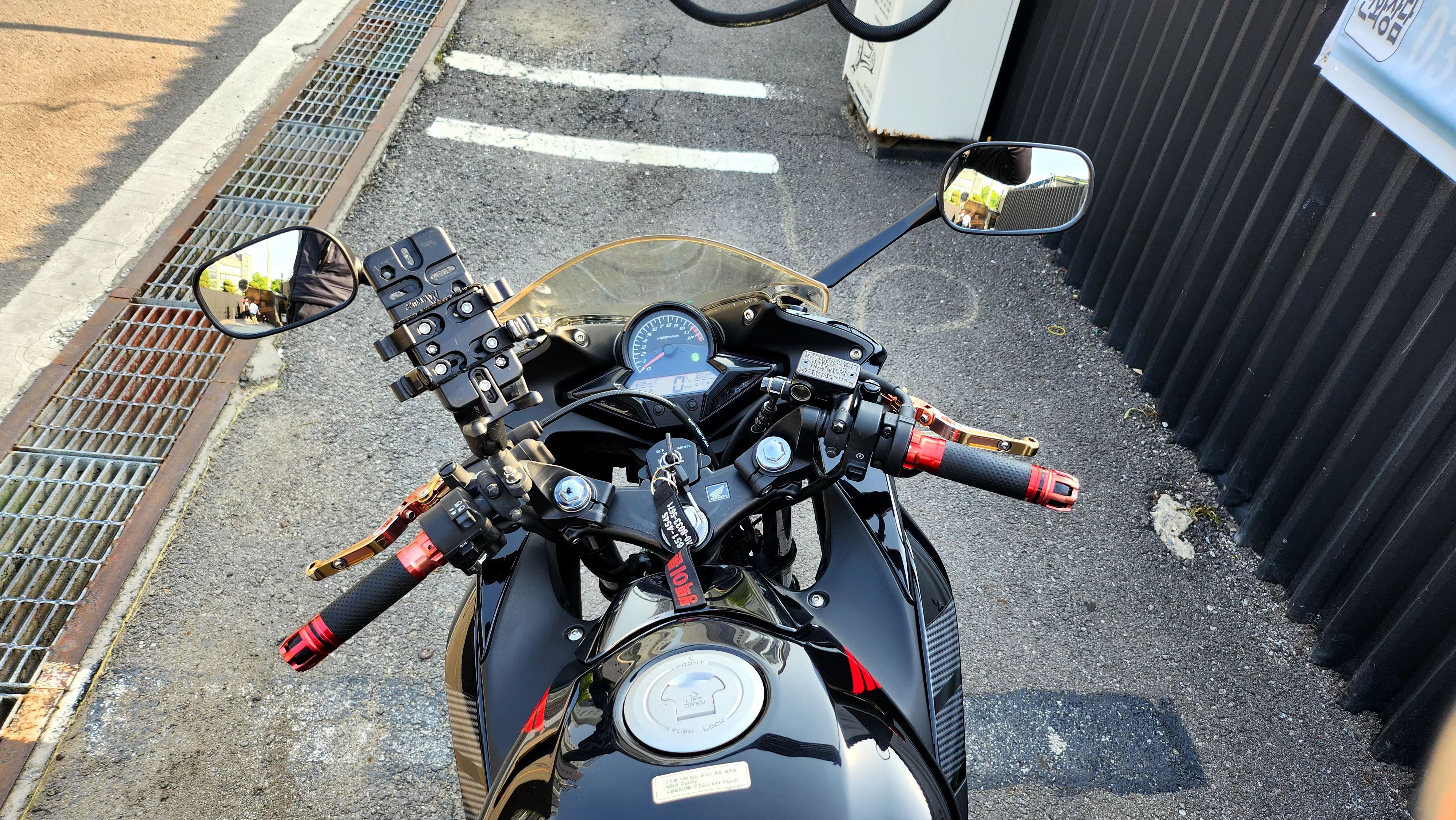 혼다 CBR 125 R more