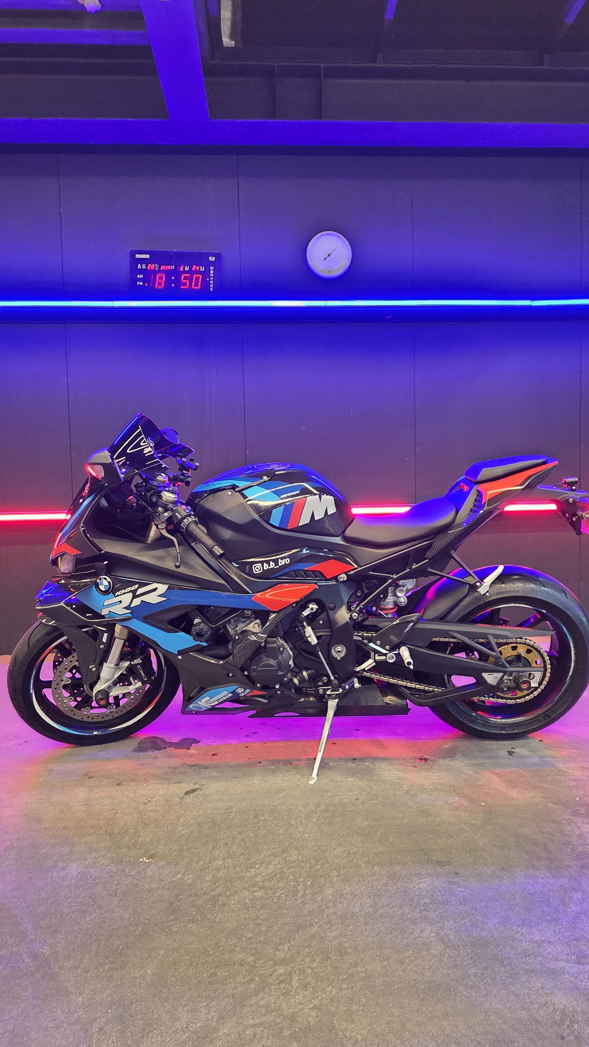 BMW S 1000 RR more