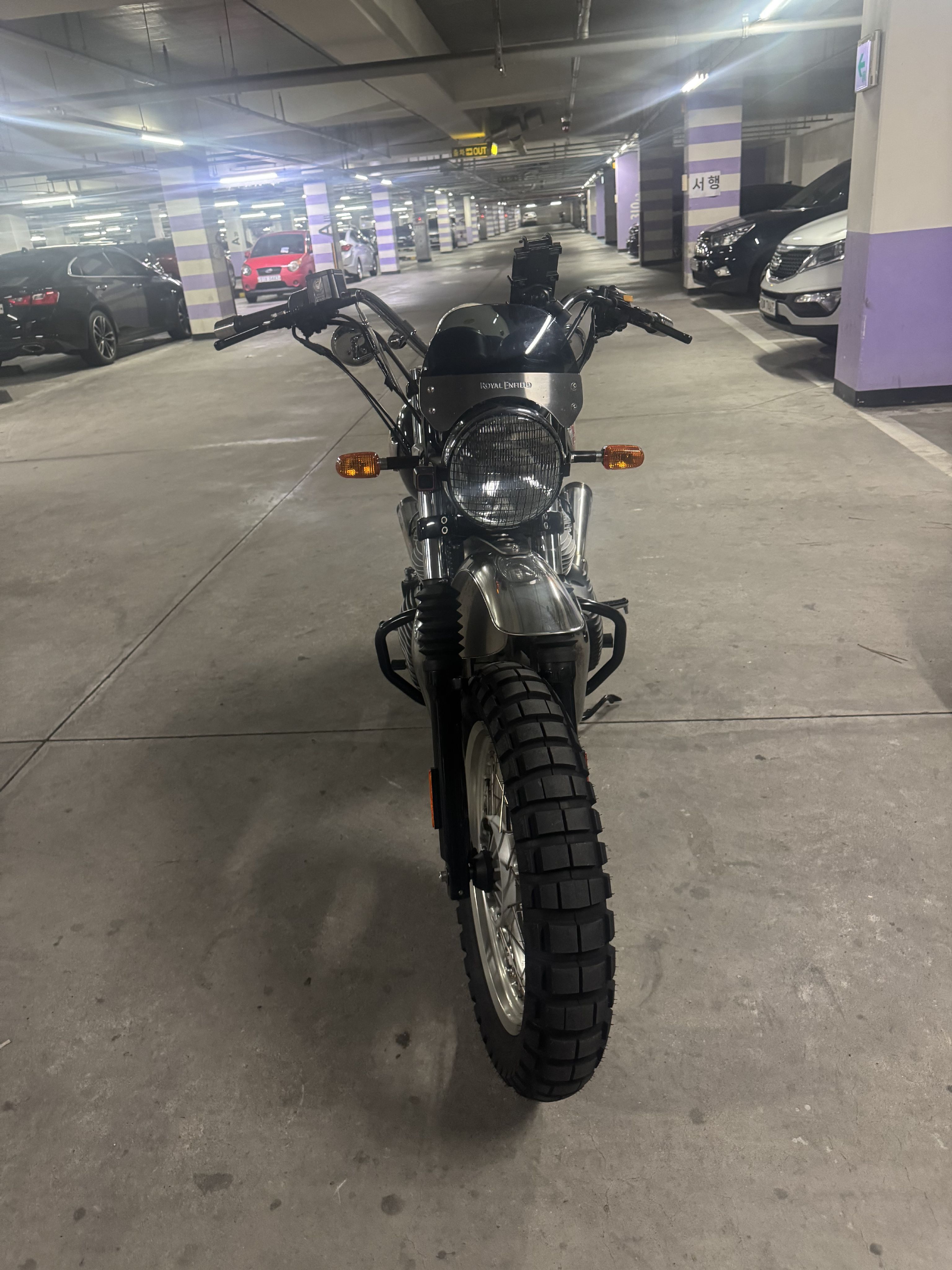 로얄엔필드 인터셉터 650 more