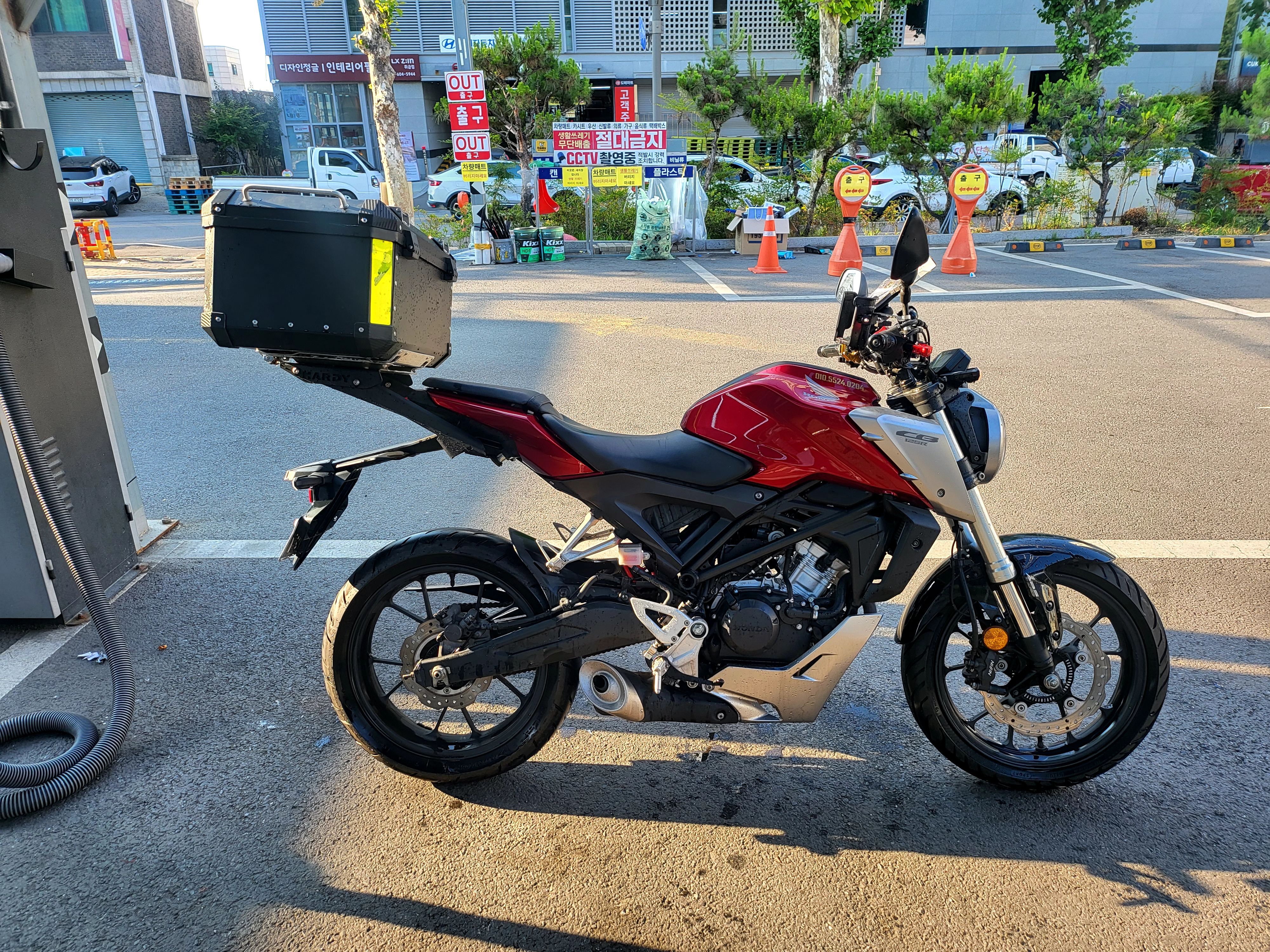 혼다 CB 125 R thumb 2