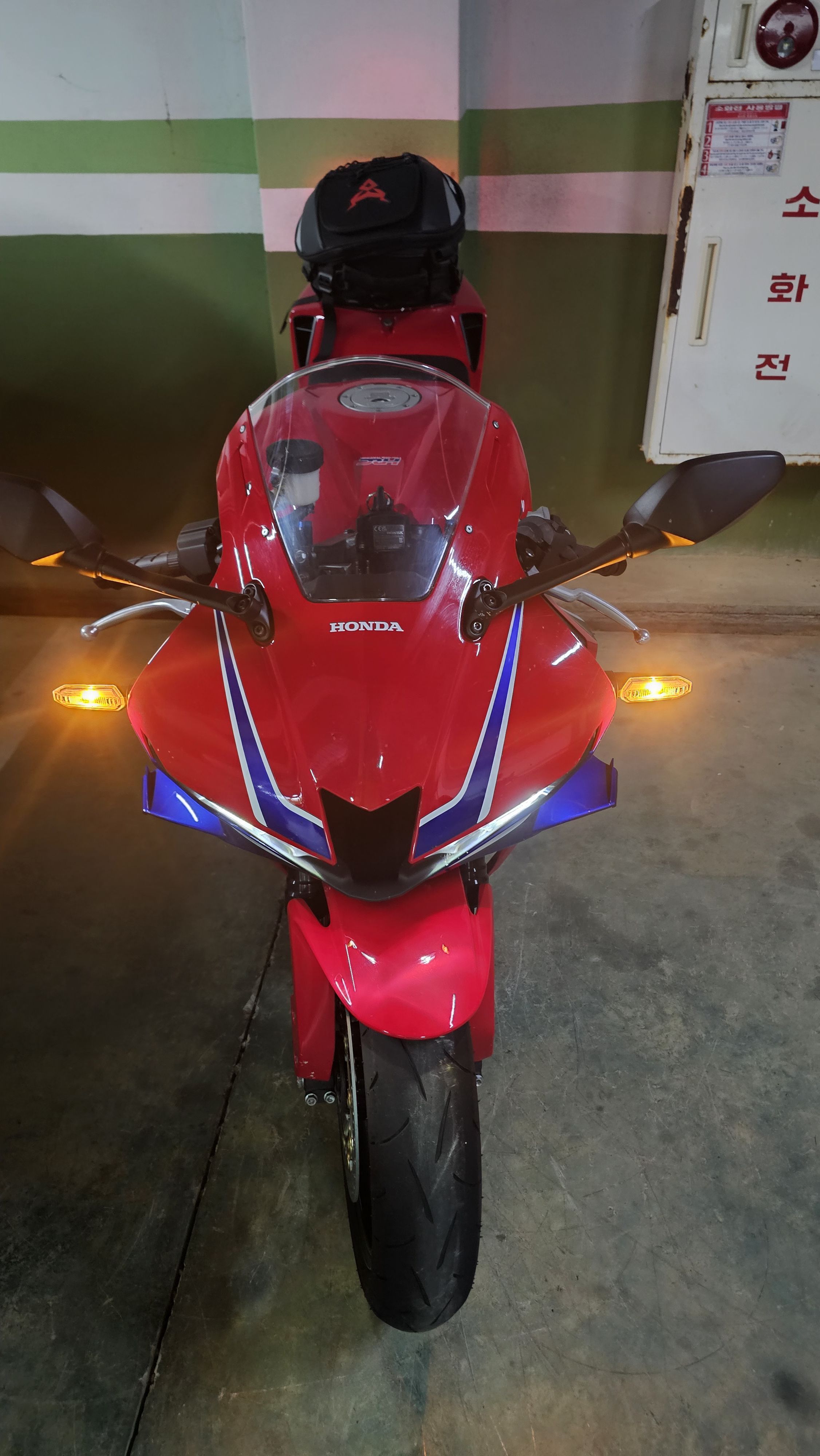 혼다 CBR 600 RR 2025 레드 사진 3
