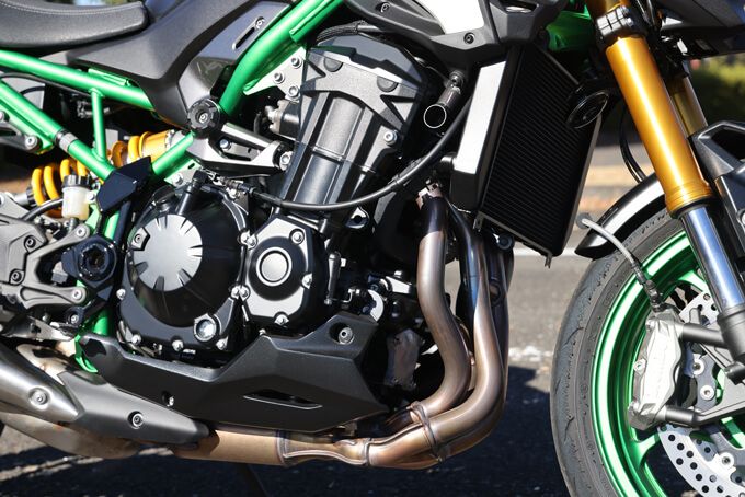 【カワサキ Z900SE 試乗記】電子制御のサポートが手厚く進化、豪華な足回りを持つ扱いやすいネイキッド　16画像