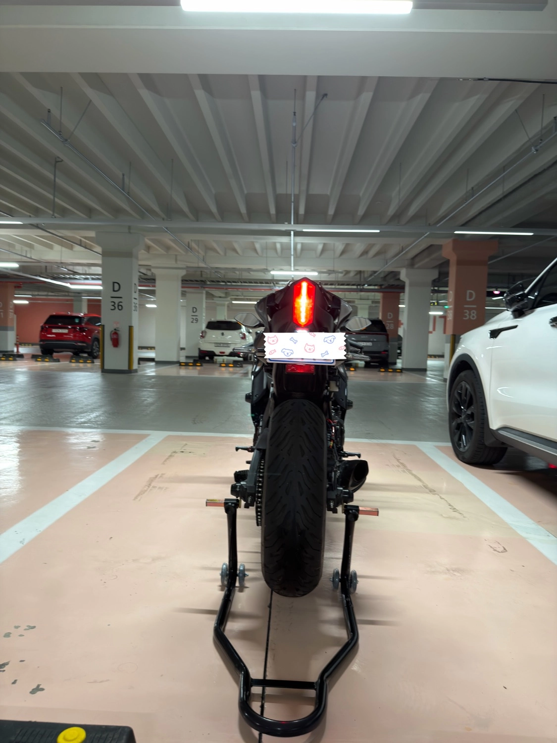 야마하 YZF R7 2022 블랙 사진 5