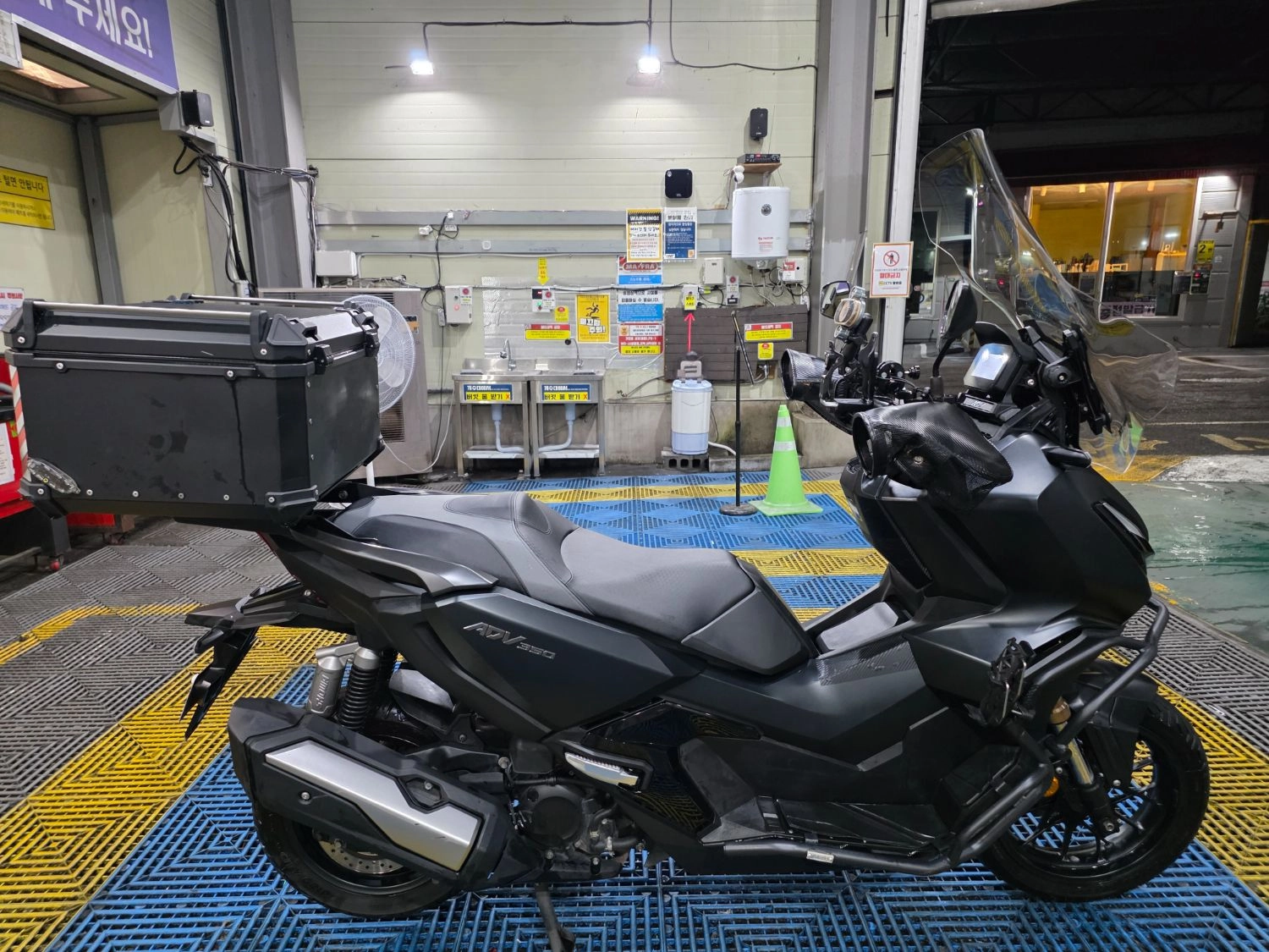 ADV350 (2024) 2
