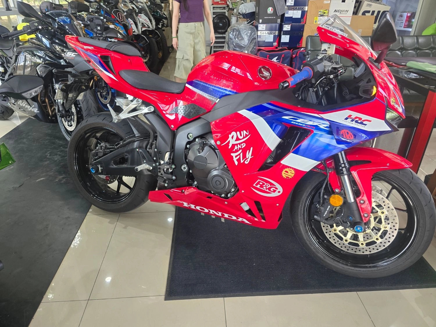 혼다 CBR 600 RR 2025 레드