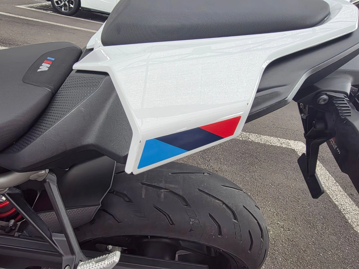 BMW S 1000 RR 2025 화이트 사진 4