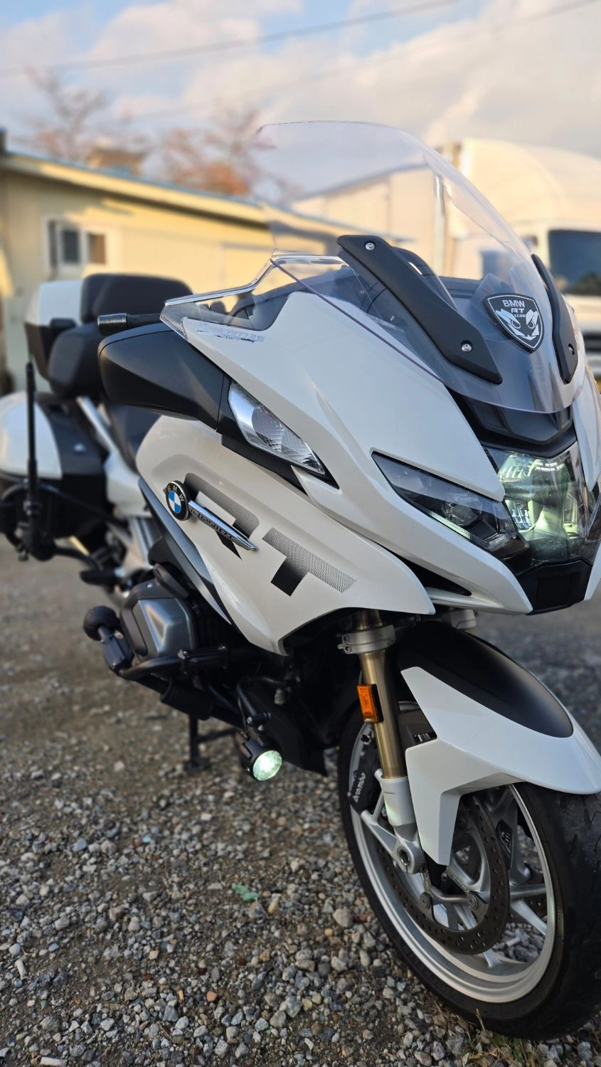 BMW R 1250 RT 2024 화이트 사진 2