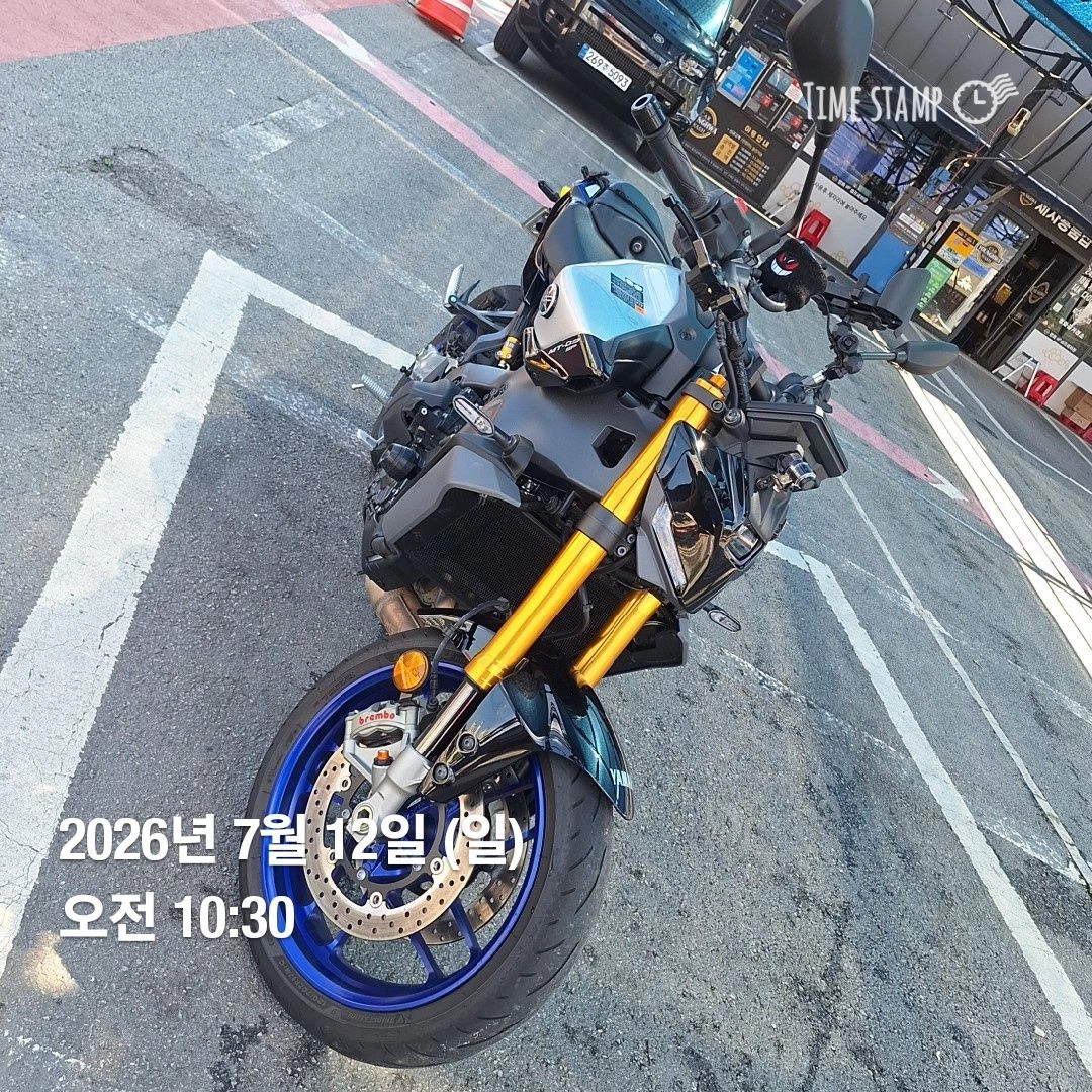 야마하 MT 09 SP 2024 블랙 사진 4