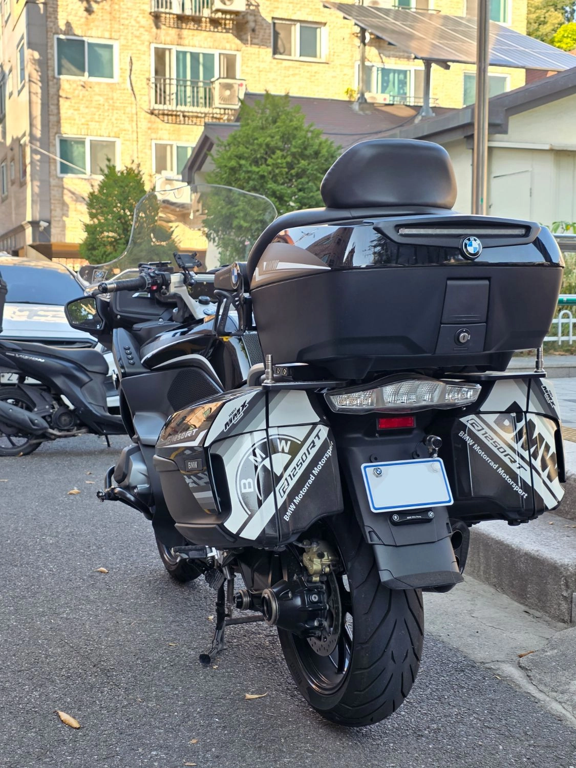 BMW R 1250 RT 2023 블랙 사진 5