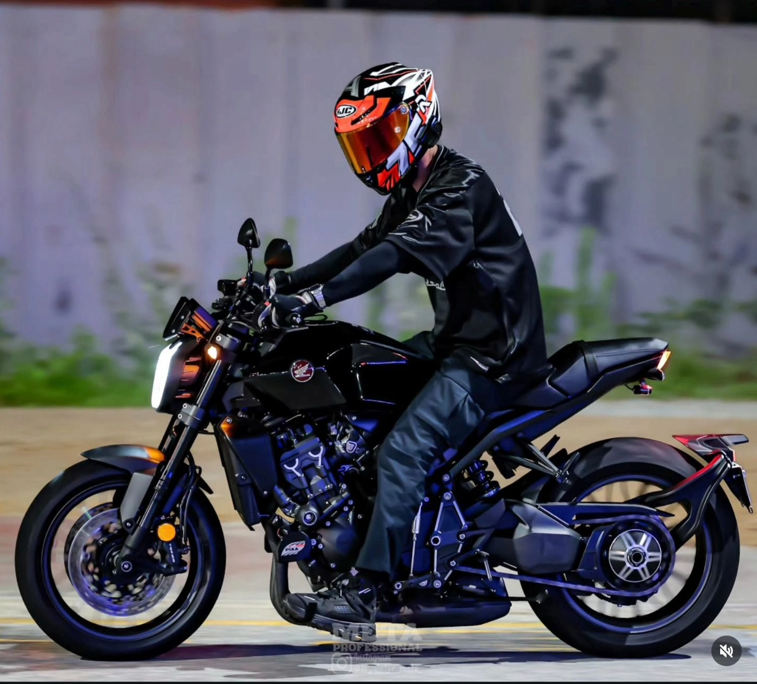 혼다 CB 1000 R 2023 네이비