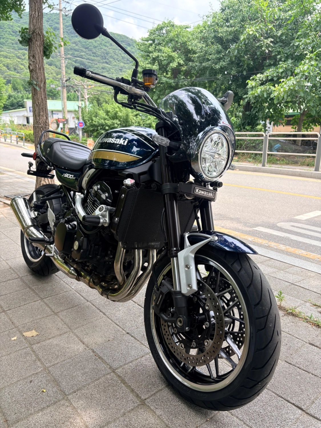 가와사키 Z 900 RS 2023 블랙 사진 2