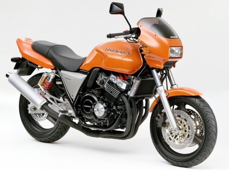 ’95 HONDA CB400 SUPER FOUR VERSION R｜1990年代後半のネイキッド進化論！ZRX・CB400SF Version R・インパルスSが追求した「スポーツ」の極致【400ccバイクの歴史】