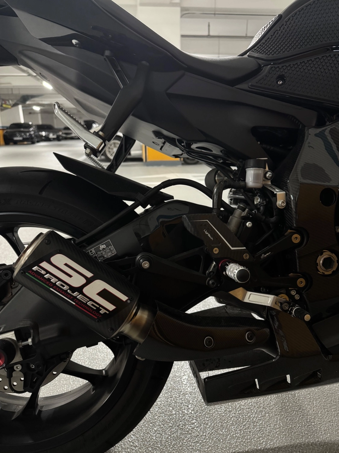 야마하 YZF R1 2026 블랙 사진 8