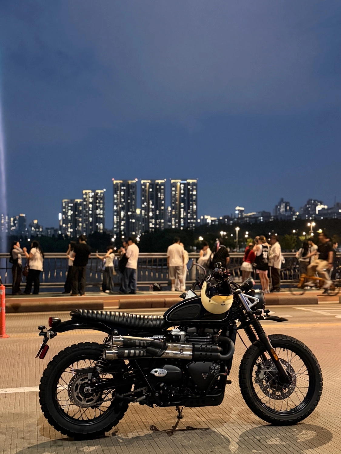 트라이엄프 SCRAMBLER 900 2022 블랙 사진 2
