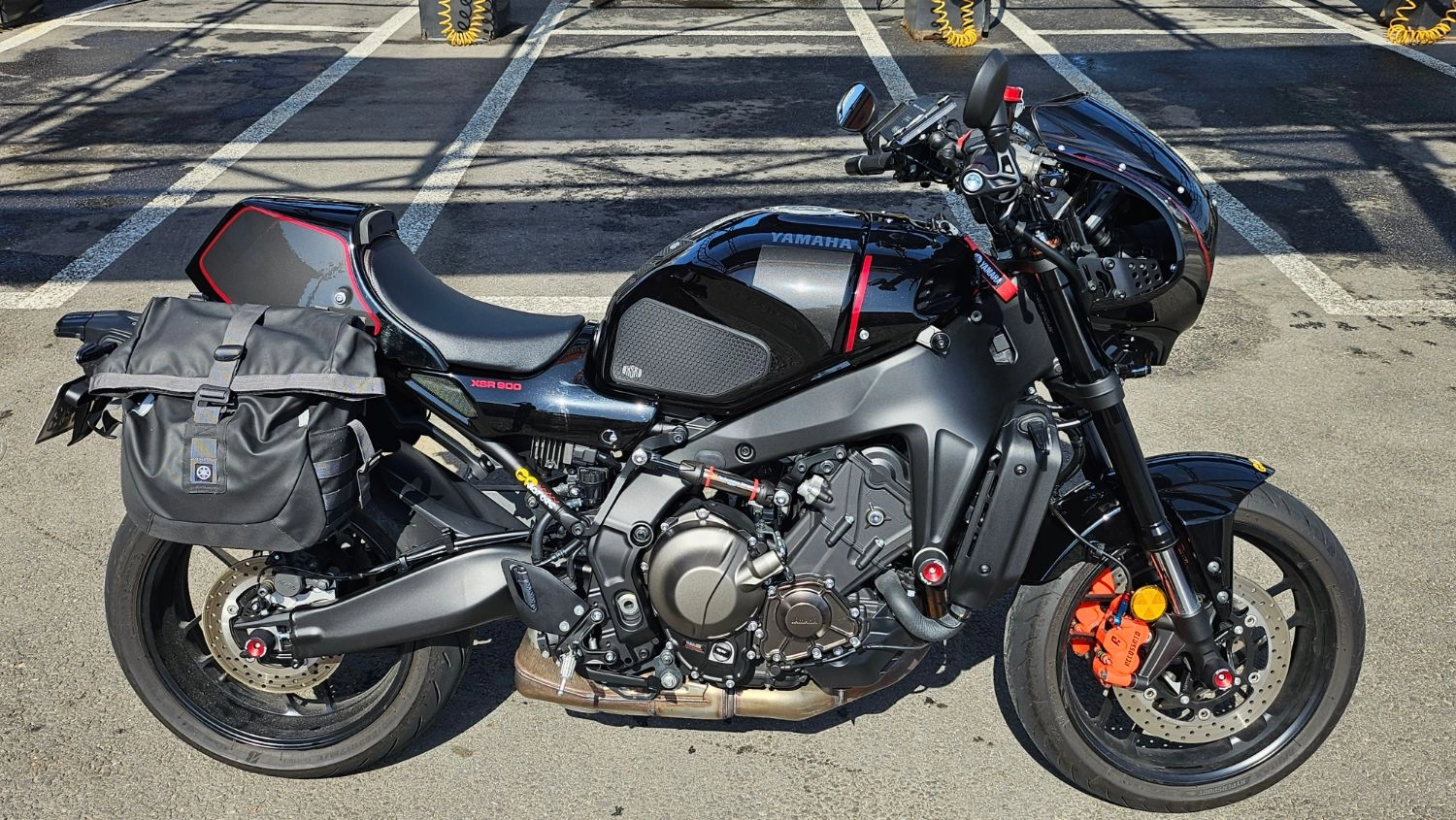 야마하 XSR 900 2022 네이비 사진 1