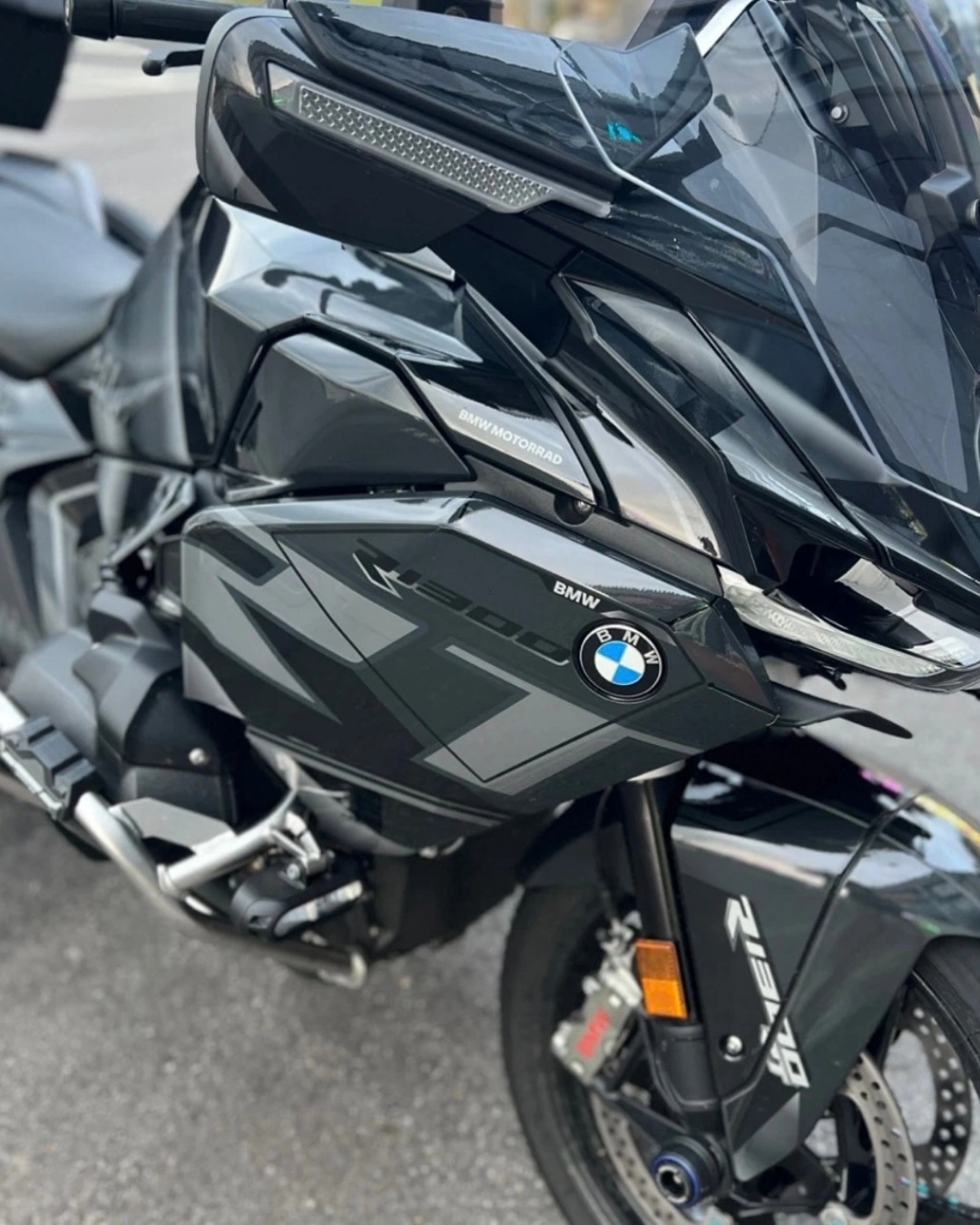 BMW R 1300 RT 2025 블랙 사진 6