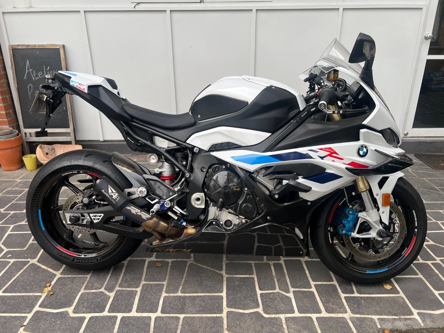 BMW S 1000 RR 2024 화이트 사진 1