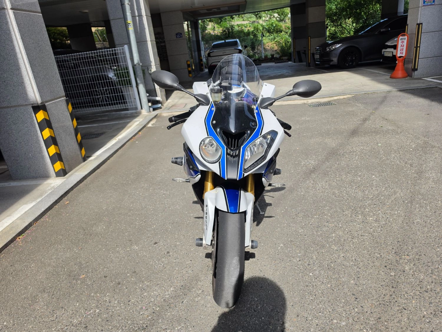 BMW HP4 컴피티션 2014 블루 사진 3