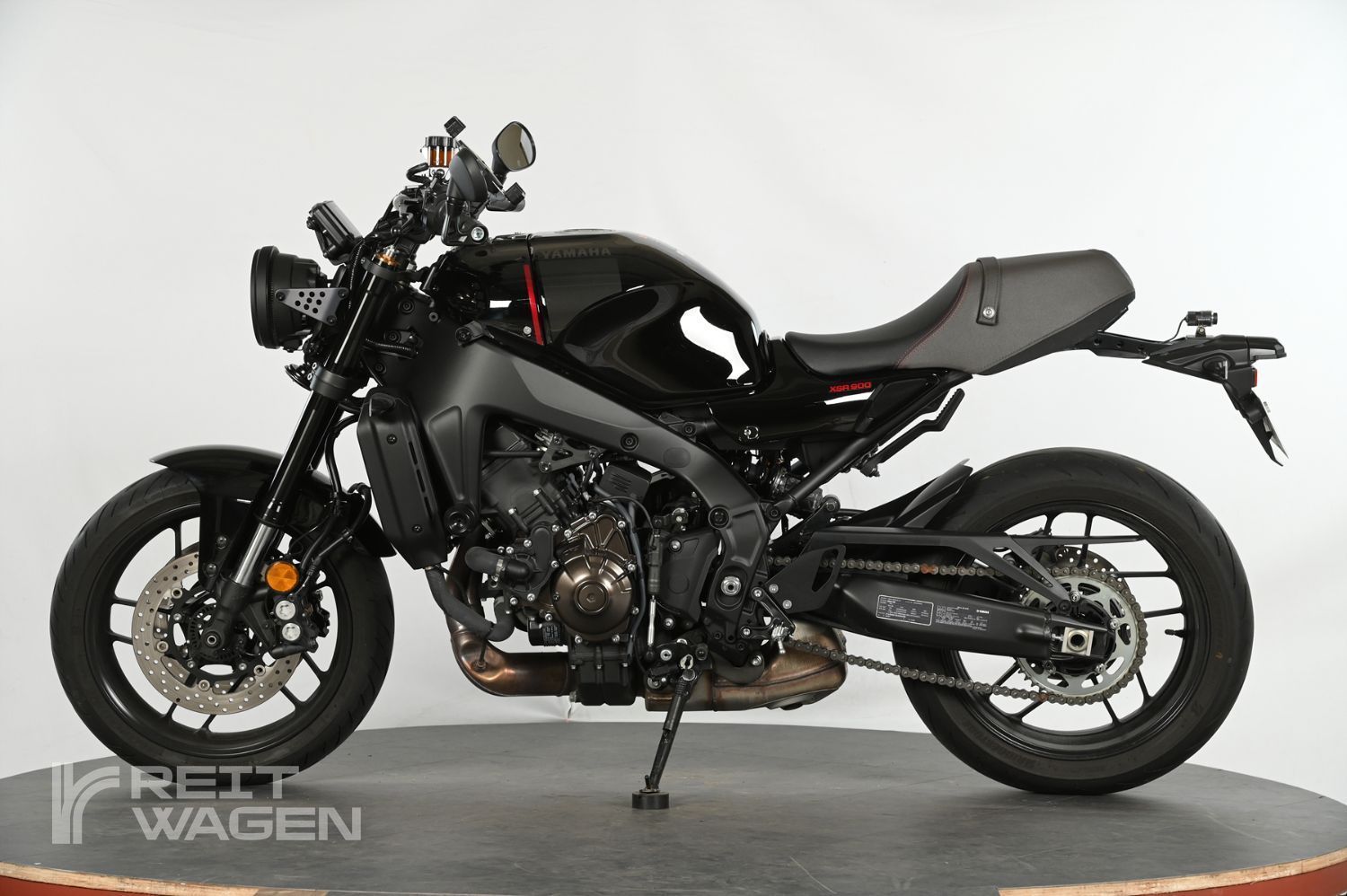 야마하 XSR 900 thumb 2