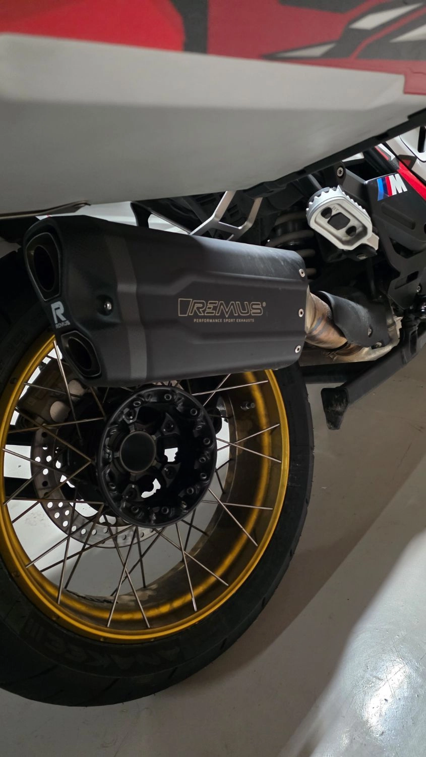 BMW R 1300 GS ADV 2025 레드 사진 5