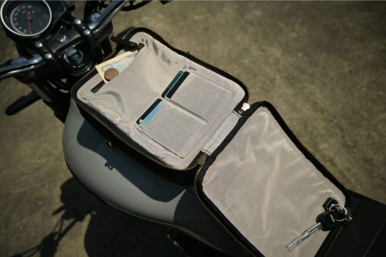 荷物の移し替えから解放されるシームレス設計。型崩れしない芯材入り構造で、バイクの美観を損なわないMOTOREAL製タンクバッグが登場｜荷物の移し替えから解放されるシームレス設計。型崩れしない芯材入り構造で、バイクの美観を損なわないMOTOREAL製タンクバッグが登場