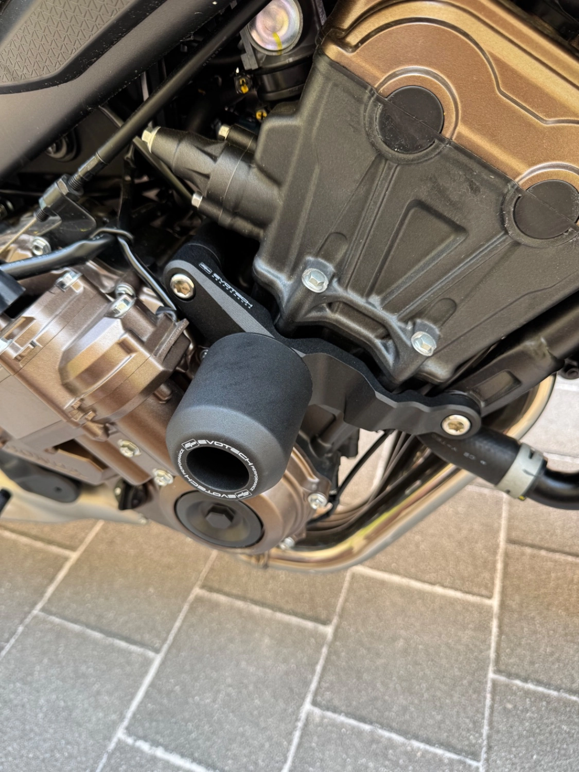 혼다 CB 650 R E-CLUTCH 2025 블랙 사진 8