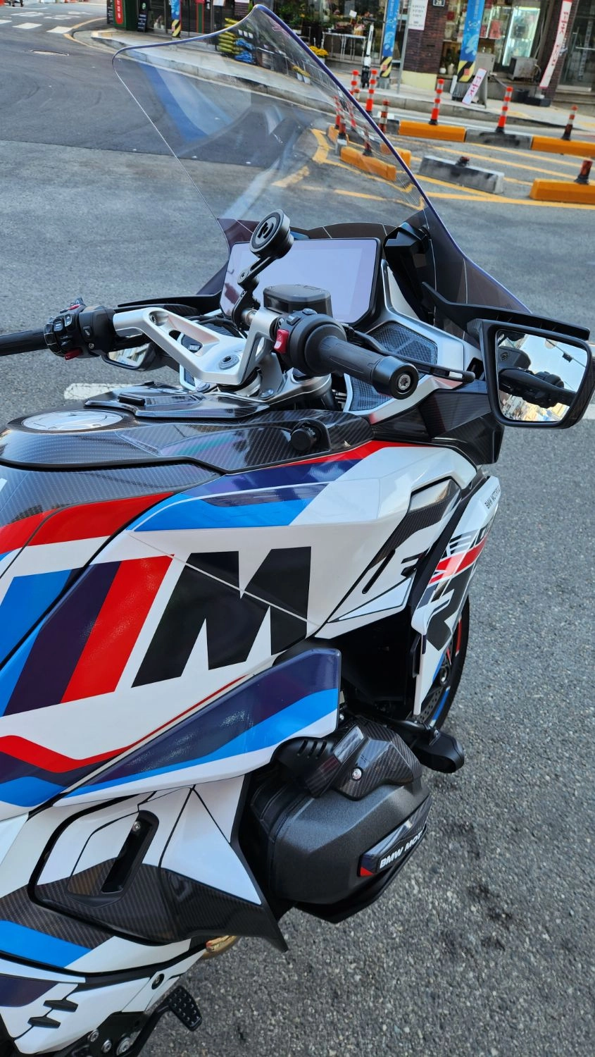 BMW R 1300 RT 2026 화이트 사진 3