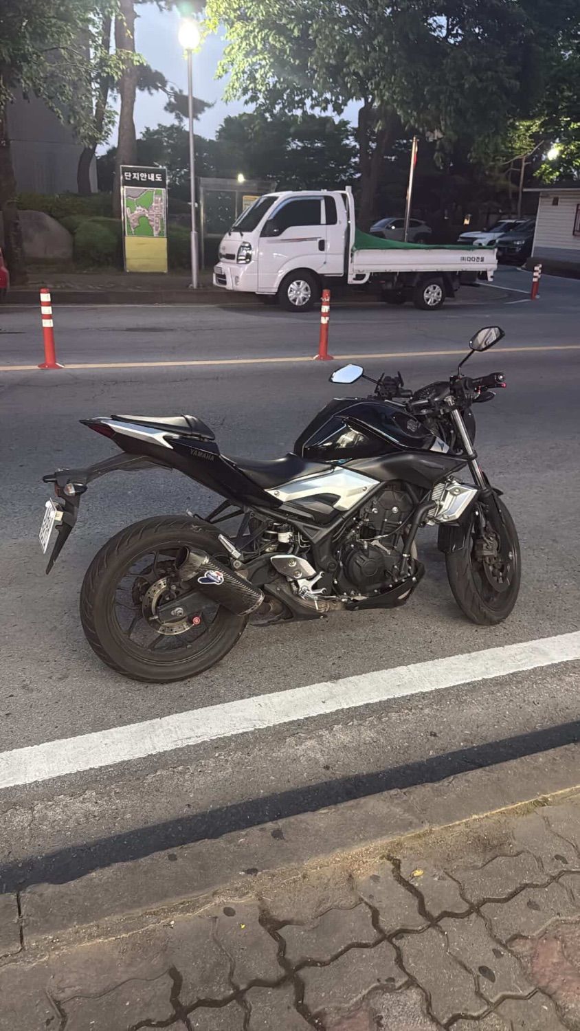 야마하 MT 03 main