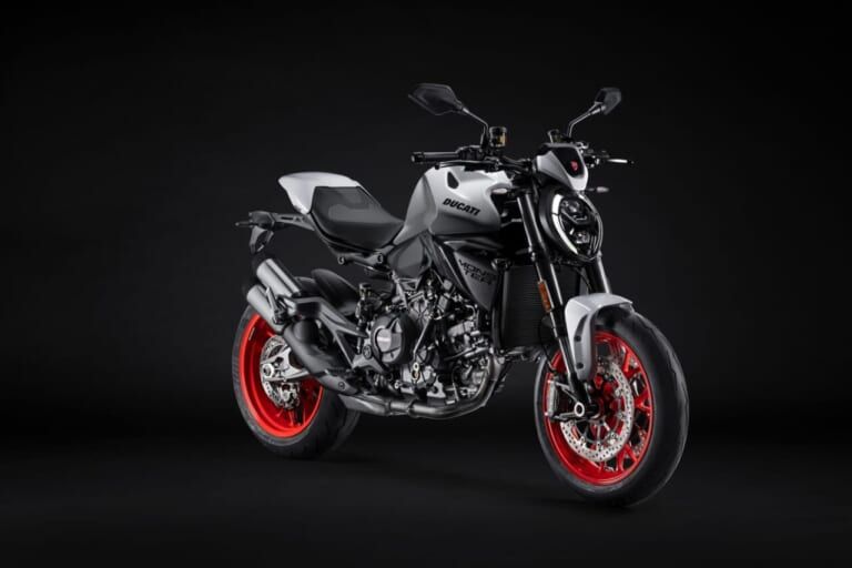 Ducati Monster +｜伝統のスタイルと最新Vツインエンジンの融合! 890ccで175kgの圧倒的軽さを持ち、30年の進化を遂げたドゥカティの第5世代「モンスター・プラス」がいよいよ日本上陸