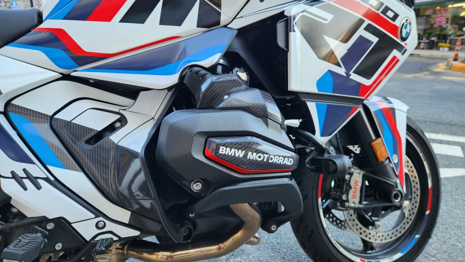 BMW R 1300 RT 2026 화이트 사진 4