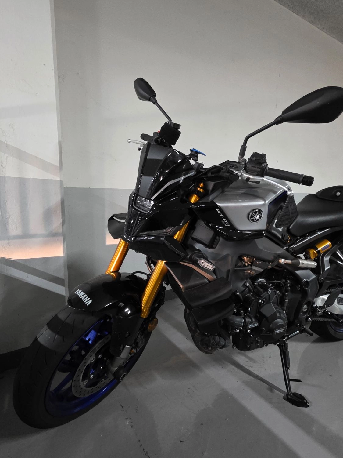 야마하 MT 09 SP 2025 실버