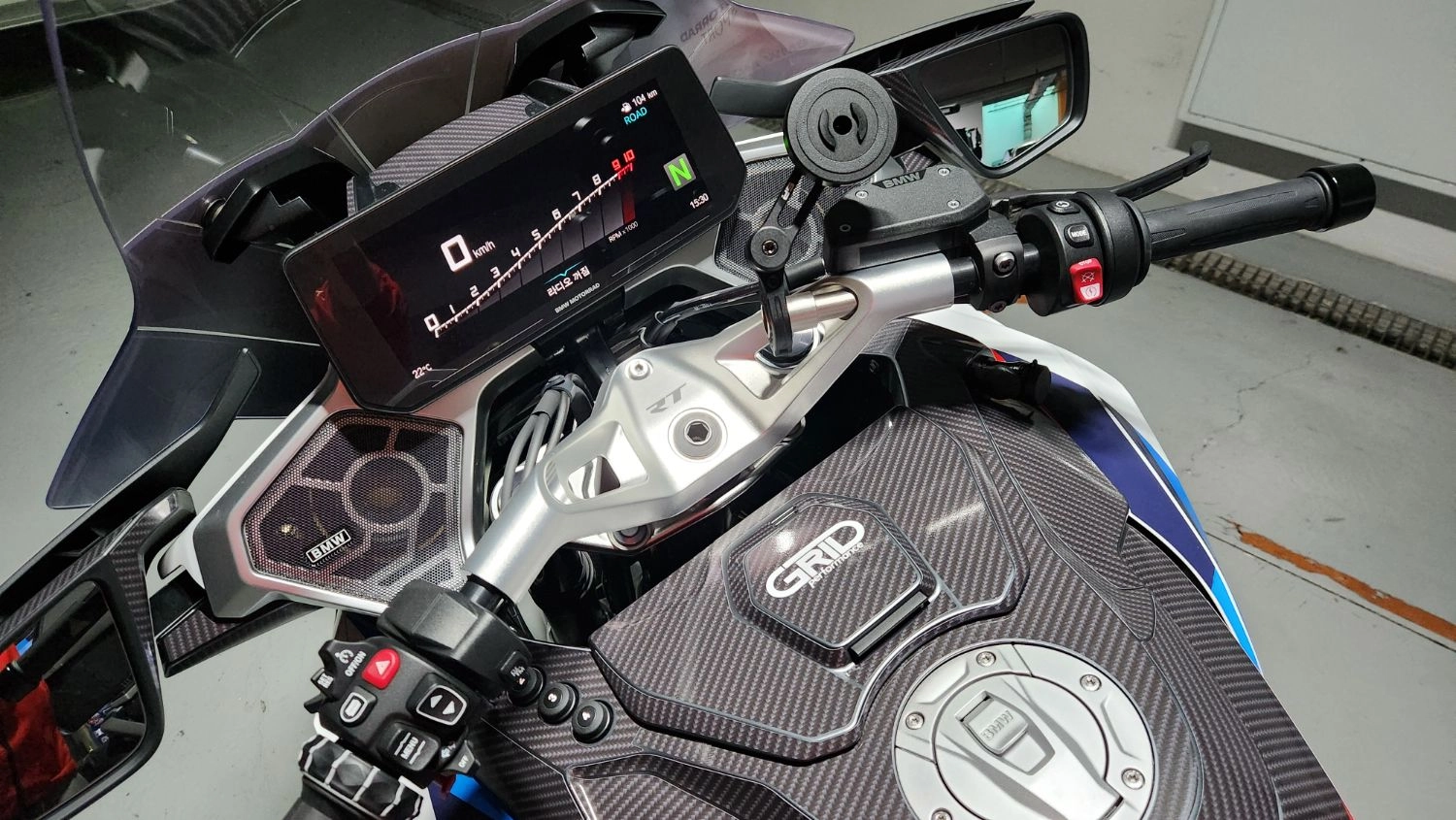 BMW R 1300 RT 2026 화이트 사진 2