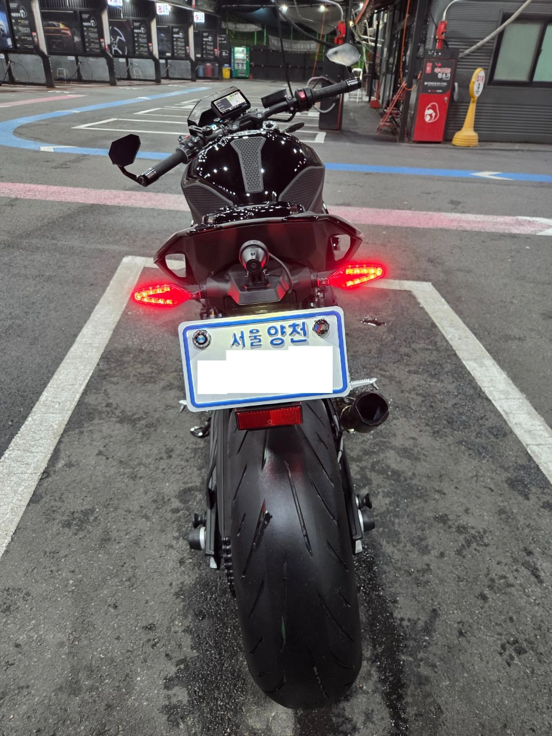 BMW S 1000 R 2026 블랙 사진 4