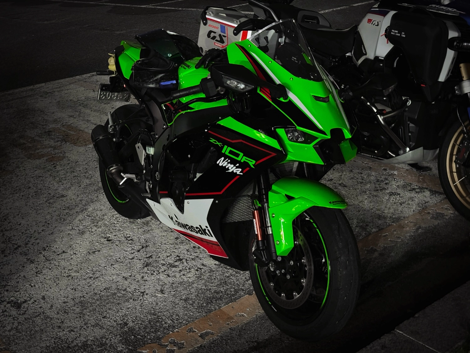 가와사키 닌자 ZX 10 R 2021 그린 사진 1