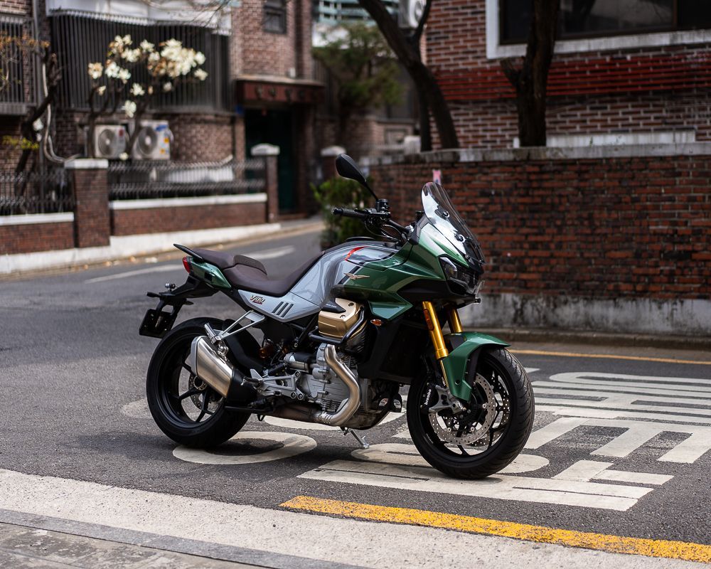 모토구찌 V100 만델로 2023 그린 사진 1