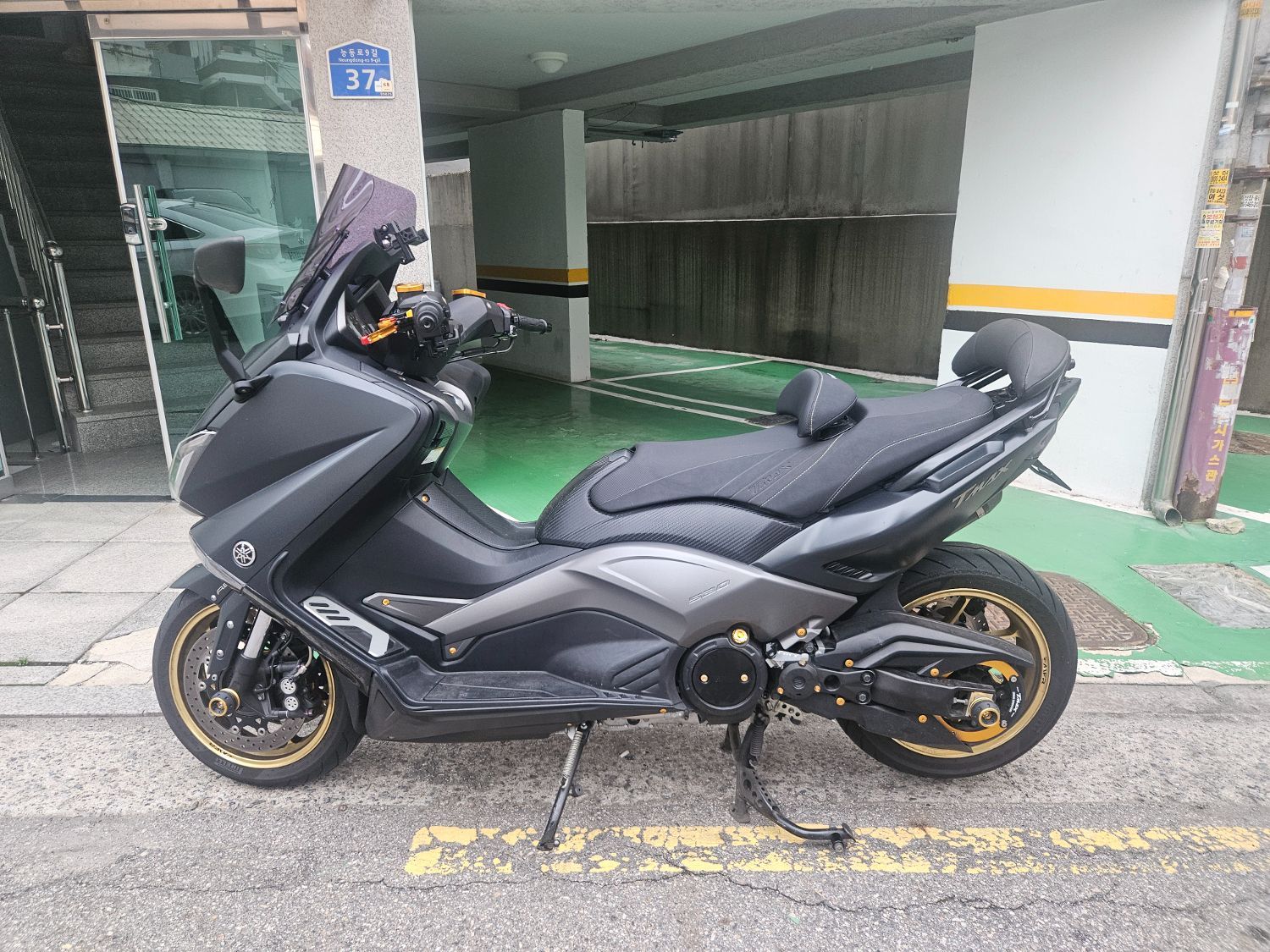 야마하 TMAX 530 thumb 2