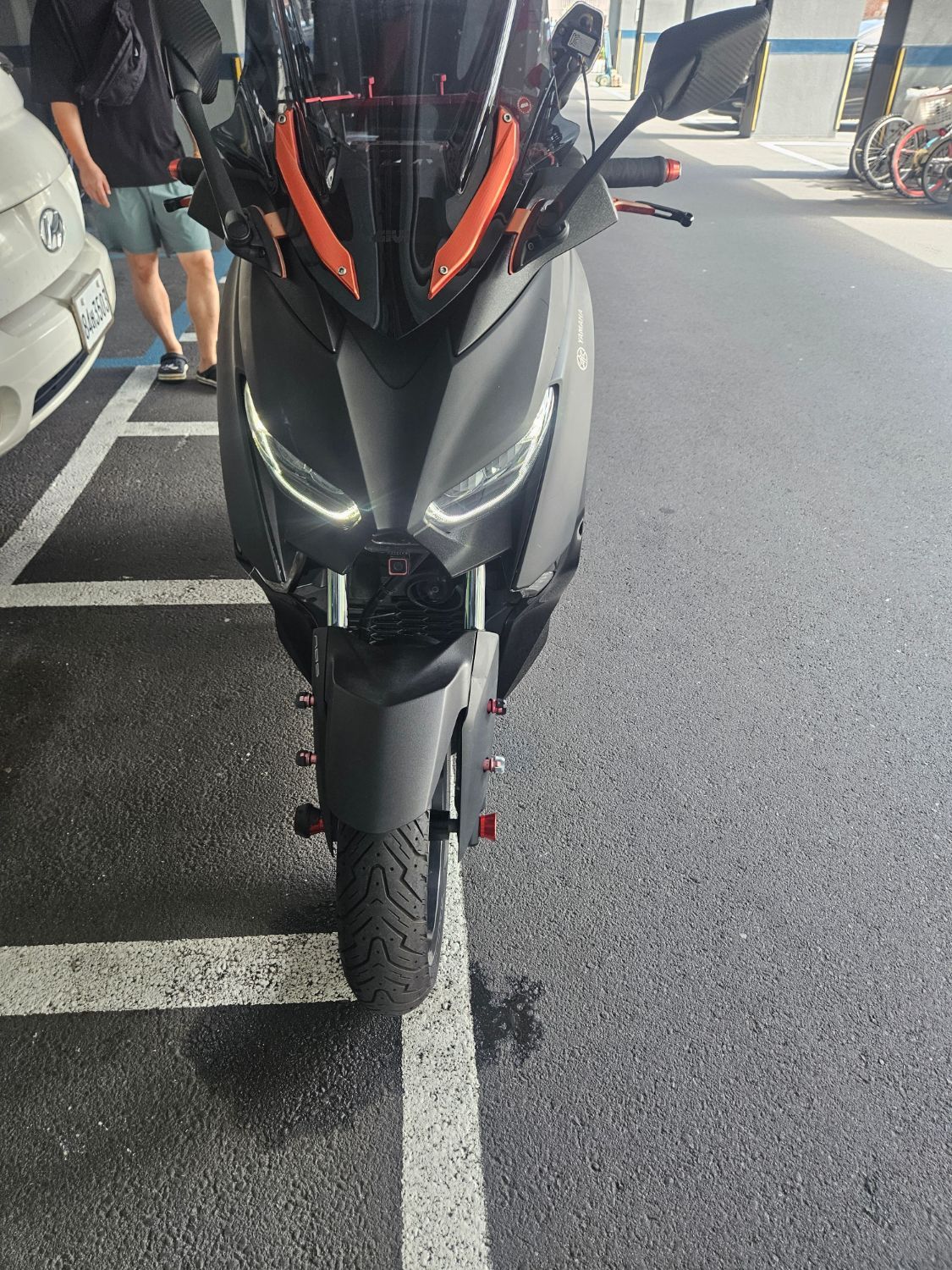 야마하 XMAX 300 ABS more