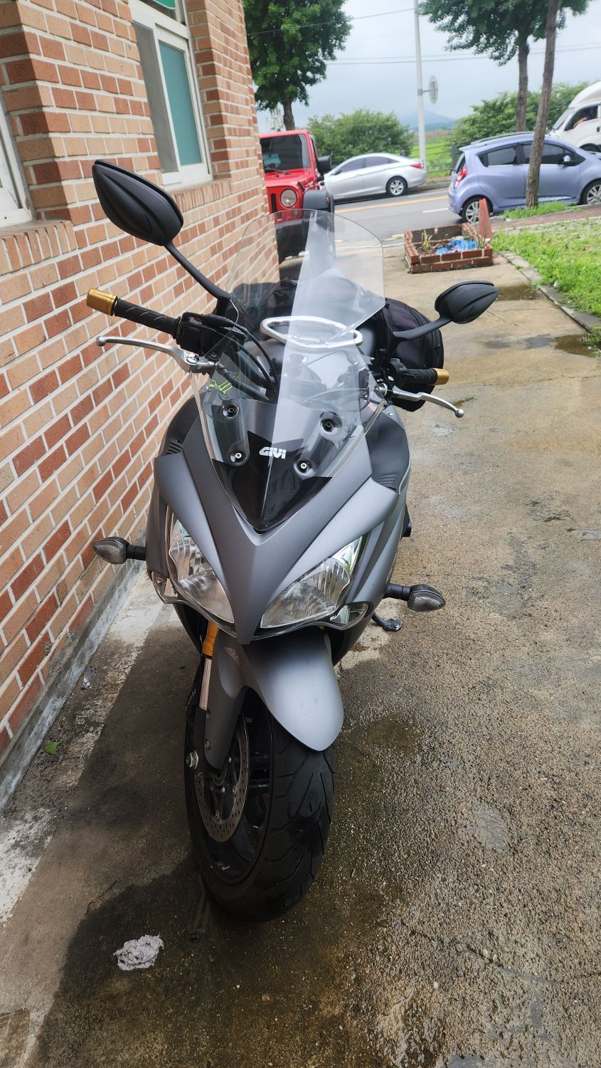 스즈키 GSX S 1000 F thumb 2