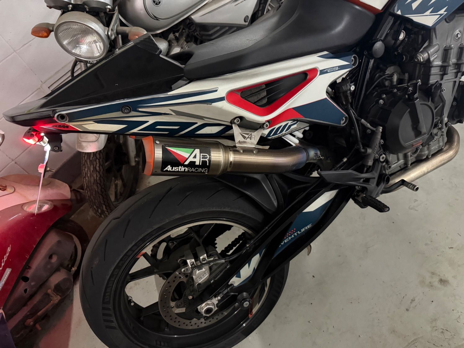 KTM 125 듀크 thumb 2