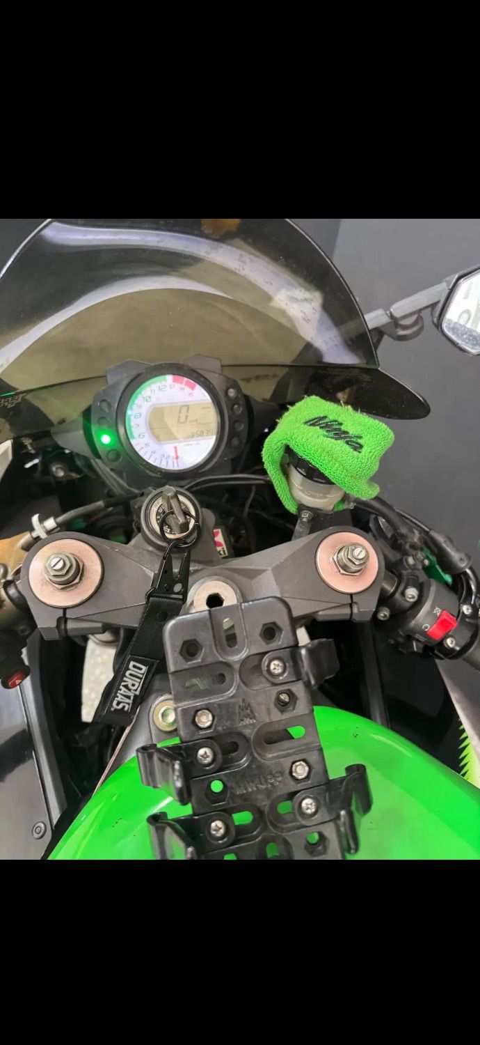 가와사키 닌자 ZX 10 R more