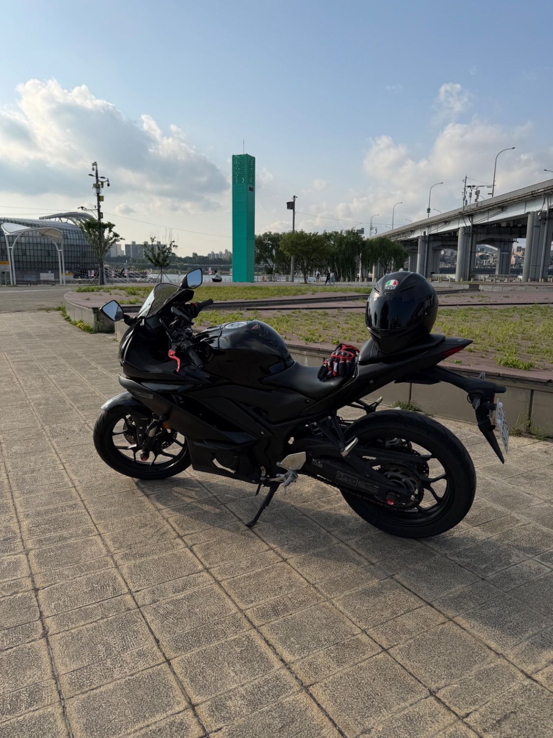 야마하 YZF R3 more