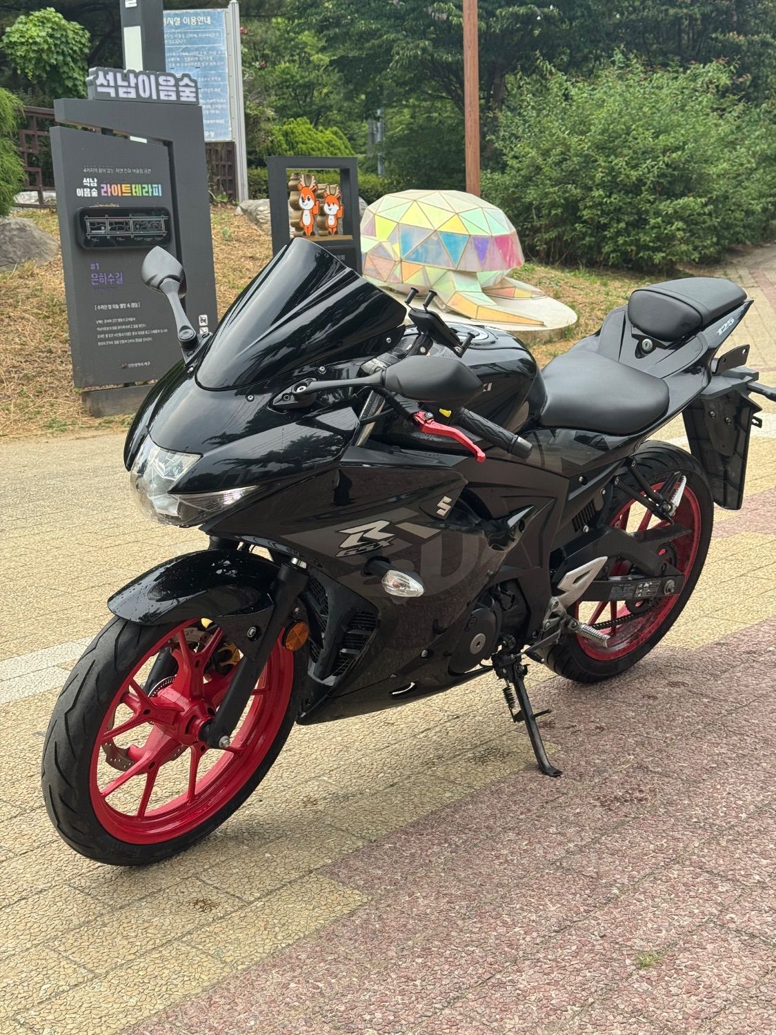 스즈키 GSX R 125 ABS thumb 2