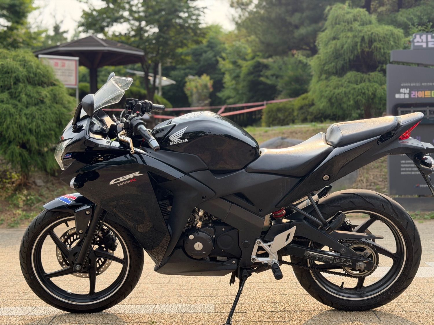혼다 CBR 125 R more